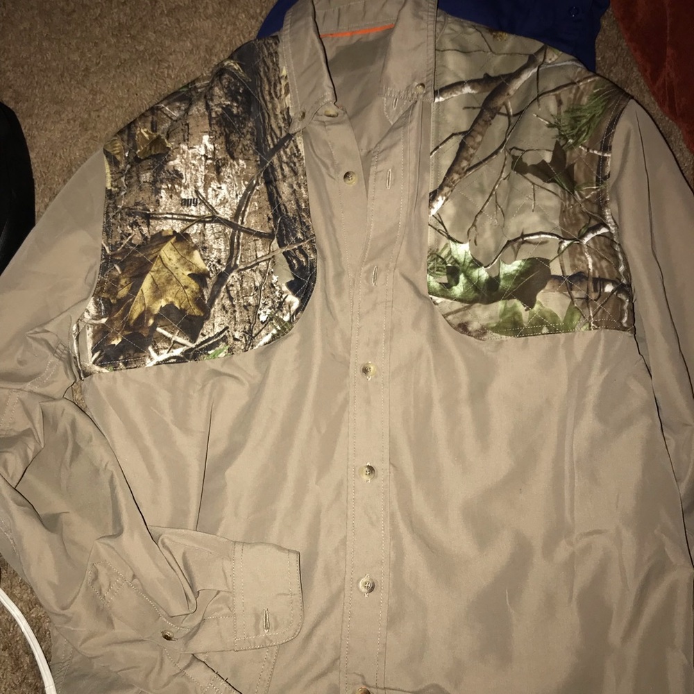 Magellan Men’s Camo Button-Up
